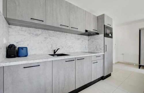 Suresnes House | Elegant Appt - 3BDR-8P - Near Paris & La Defense