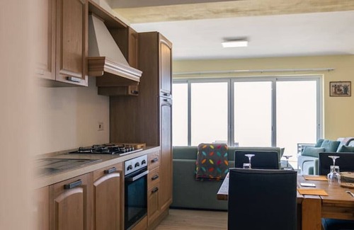 Ggantija Apartment | Elegant Apt with Open Views