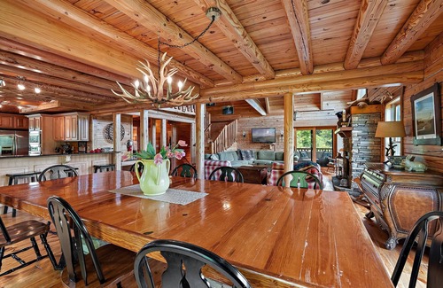 Boone Cabin | Cozy Cabin Retreat with Pool and Spa on Mountain Ridge