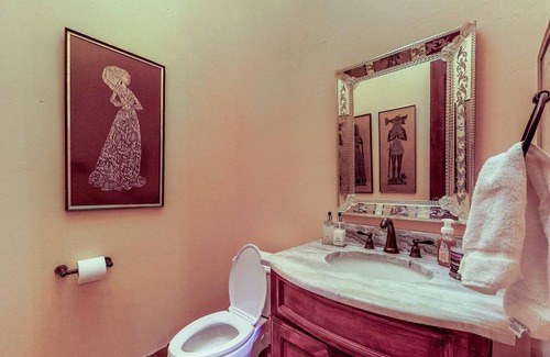 Era House | Elegant Castle on Ranch with Rooftop Deck, Dance Studio - Dog-Friendly