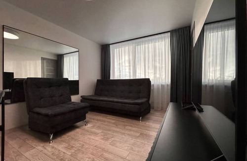 Klaipeda Apartment | Stylish Center Retreat with Free Parking and Wi-Fi