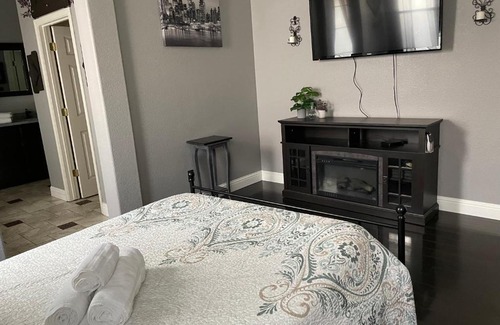 Regency Park House | Cozy Child-Friendly Room at SMF for Your Perfect Stay