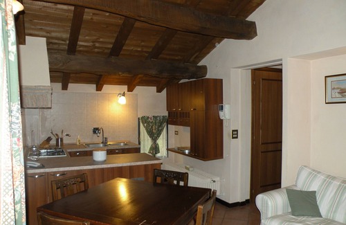 Barco House | Idyllic Country House with Pool in Matilda of Canossa