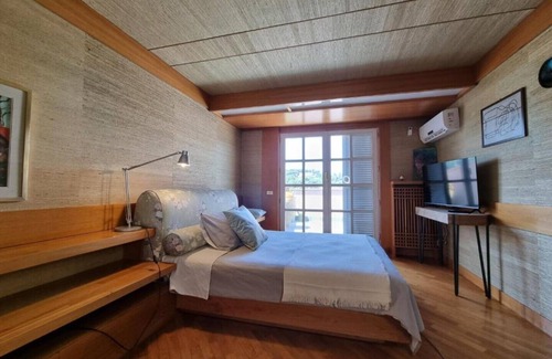 Zona LIV La Giustiniana Villa | Charming Country Villa Steps from the Town Center
