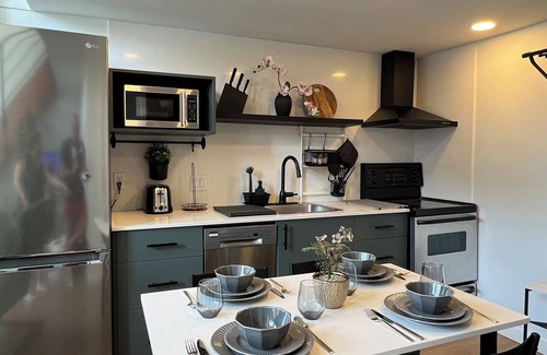 Downtown Vancouver Apartment | "Elegant Downtown Vancouver Loft "