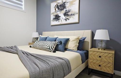 Northwest Edmonton House | Delightful Escape: King Bed, Perfect for WEM & Disney Stays