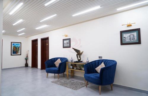 Multan Hotel | Prime Executive Suite with Breakfast & Family-Friendly Perks