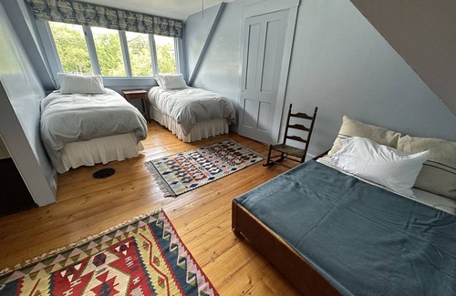 Greensboro Other | Inviting Farmhouse Retreat with Family-Friendly Amenities