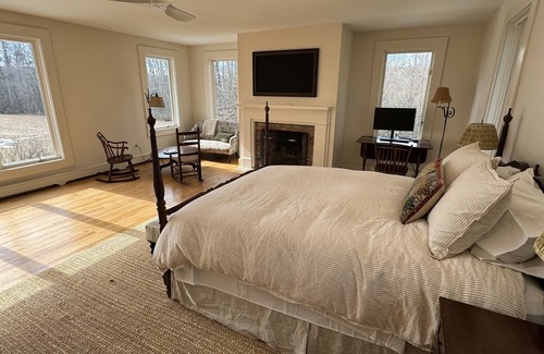 Greensboro Other | Inviting Farmhouse Retreat with Family-Friendly Amenities