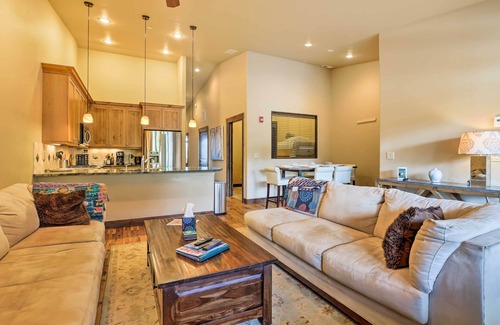 Frisco Condo | Elegant Frisco Condo with Private Hot Tub & Scenic Views