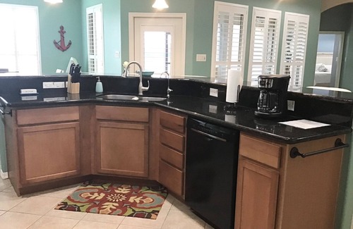 Port Isabel House | Unforgettable Hacienda Experience with Pool & Spa
