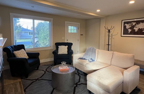 Monroe House | Elegant home in Monroe - ready to relax