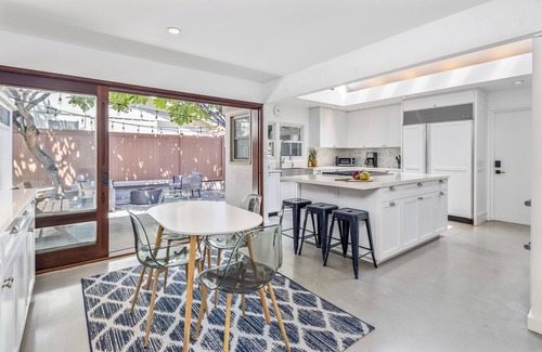 Kailua House | Exceptional Beachfront Retreat with Pool & Spa in Kailua