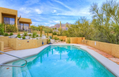 Catalina Foothills Estates House | Elegant home with ample outdoor space, central AC & W/D - close to golf & dining
