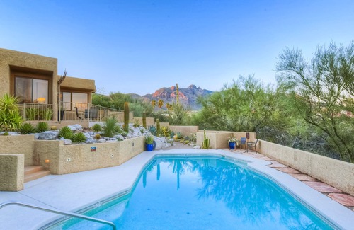 Catalina Foothills Estates House | Elegant home with ample outdoor space, central AC & W/D - close to golf & dining