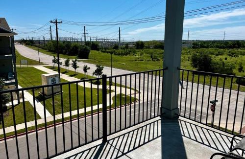 Leander Apartment | Elegant Home with Stunning Views and Comfortable Amenities