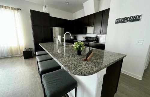 Leander Apartment | Elegant Home with Stunning Views and Comfortable Amenities