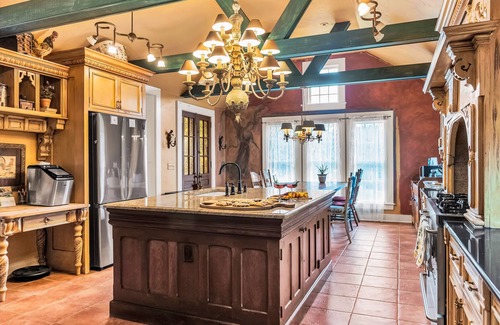 Franklin Springs Other | Impressive Home with Two Living Areas and Cozy Fireplace