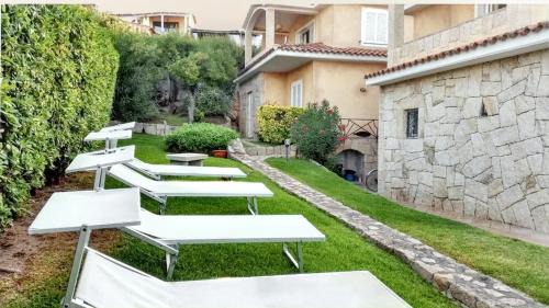 Cannigione House | Seaside Retreat with Family-Friendly Amenities in Cannigione