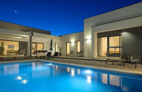 Balatonudvari Apartment | Elegant Lake Balaton Villa