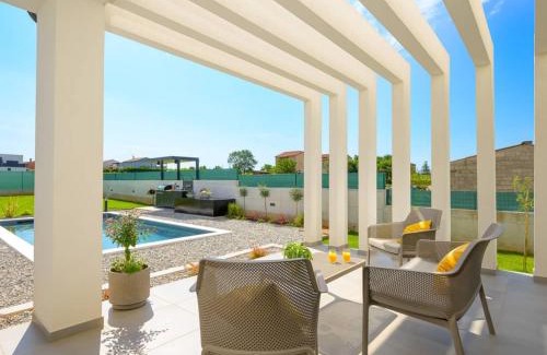 Balatonudvari Apartment | Elegant Lake Balaton Villa