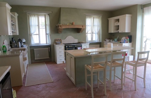 Montabone House | Elegant Private Farmhouse with Pool in Scenic Vineyards