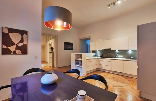 Leopoldstadt Apartment | Elegant living: 130 sqm of Charm, Ideal Location, Style and Functionality