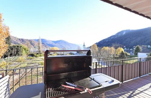 Caslano Apartment | Scenic Lugano Lake View Retreat - Ideal for Families