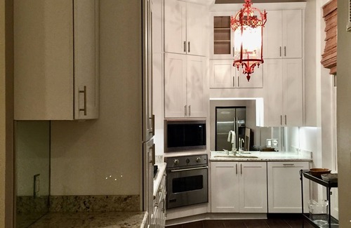 Garden District Condo | Historic Garden District Retreat with Private Pool & Dining