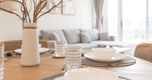 Jumeirah Village Circle Apartment | Elegant Luxury 1BR - Modern Design - JVC