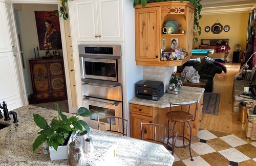 Okotoks Villa | Elegant luxury country estate in the heart of Alberta w/guest house & pasture.