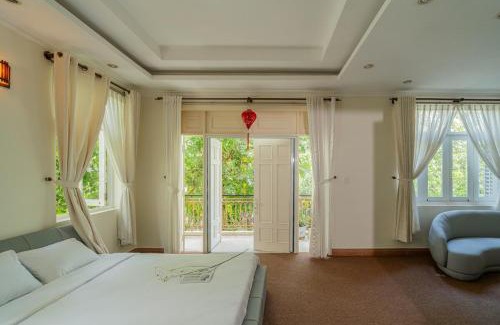 Thu Thiem Apartment | Elegant Luxury Villa for 10 People