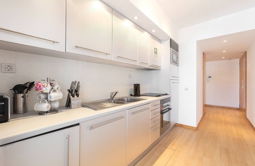 Telheiro Apartment | Ideal Retreat with 2 Bedrooms, Pool & Incredible 9.8 Rating