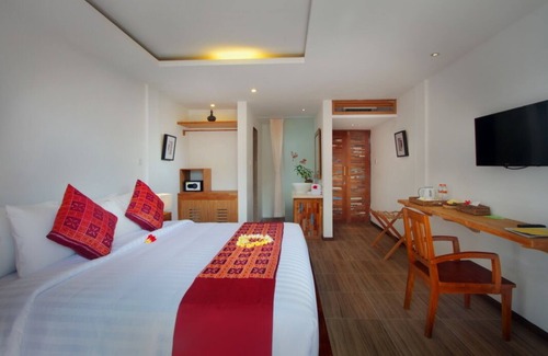 Melayang Resort | Modern Room for 2 Near Ubud with Shared Infinity Pool
