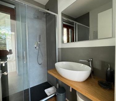 Portovenere Apartment | Modern Flat with Ocean View & Splendid Terrace Retreat
