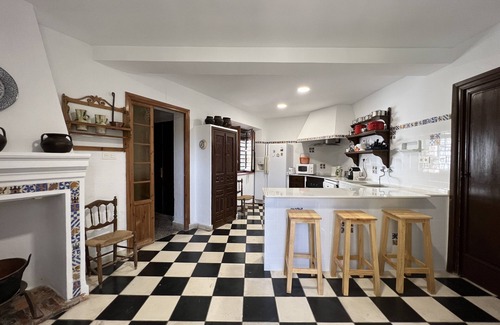 Huetor Santillan House | Elegant Mountain Retreat Near Granada with Prime Amenities