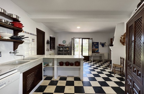 Huetor Santillan House | Elegant Mountain Retreat Near Granada with Prime Amenities
