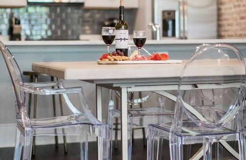 Central Business District Hotel | Elegant Condo: Premier Urban Stay in New Orleans' CBD