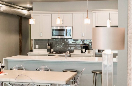 Central Business District Hotel | Elegant Condo: Premier Urban Stay in New Orleans' CBD