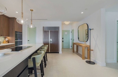 Seven Mile Beach Condo | Oceanfront Condo at The Ritz-Carlton Near the Beach
