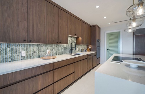 Seven Mile Beach Condo | Oceanfront Condo at The Ritz-Carlton Near the Beach