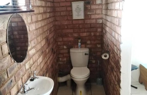 Meyerton Apartment | Elegant Overnight Accommodation with Pool & Child-Friendly Perks