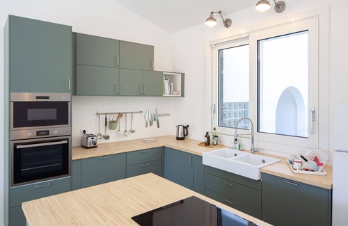 Valle Santa Apartment | Panoramic Apartment for 6 with Family-Friendly Amenities