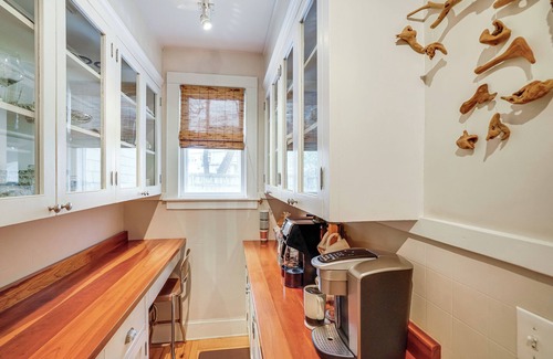 Pittsfield House | Stylish Pittsfield Home Steps from Downtown & Skiing!