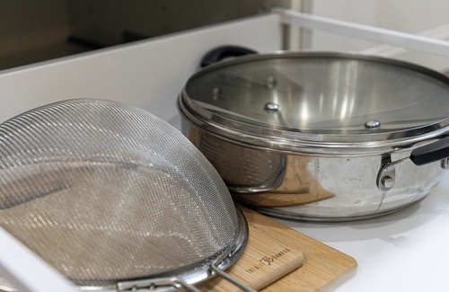 North London Apartment | Private Apartment with Full Kitchen Steps from Downtown London