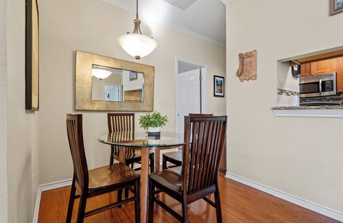 North University Condo | Tranquil Rustic Retreat Near UT with Pool and Spa Access