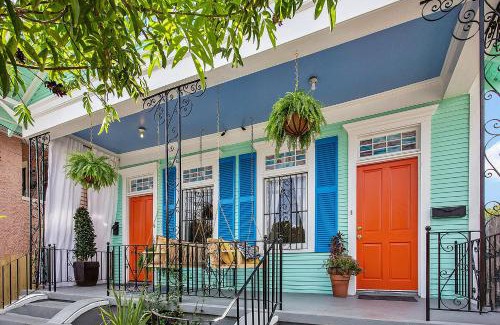 New Orleans House | Stylish Renovated House with Inviting Courtyard Oasis