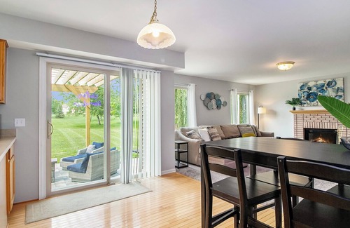 Ann Arbor House | Exceptional Residence Near UM Stadium with Pool and Spa