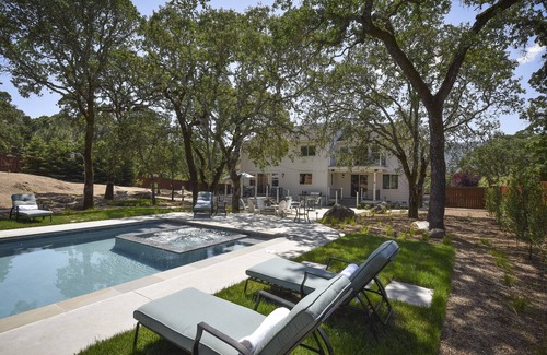 Sonoma House | Elegant Getaway in Sonoma's Wine Country for Families