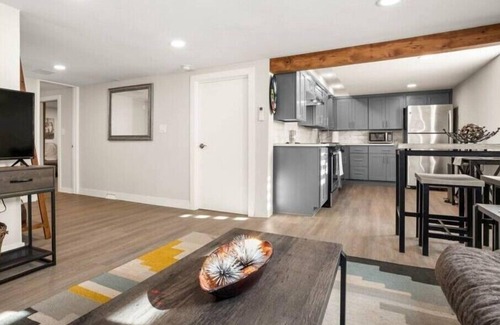 Richmond Apartment | Discover Richmond's Gem: Family-Friendly & Prime Location